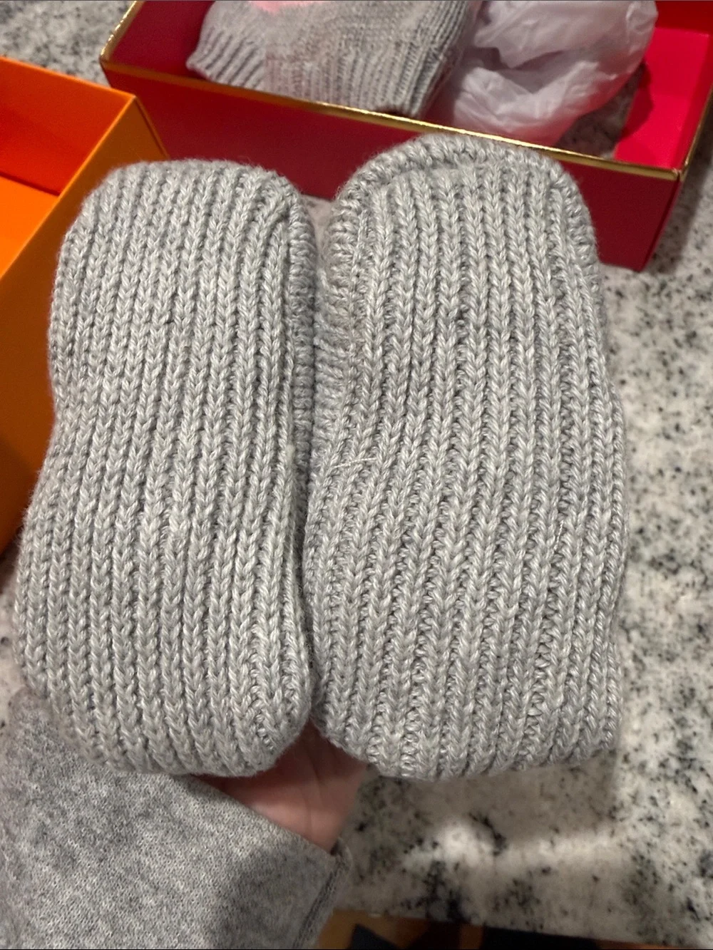 kate spade Cap & Bootie gift set (OS Baby)